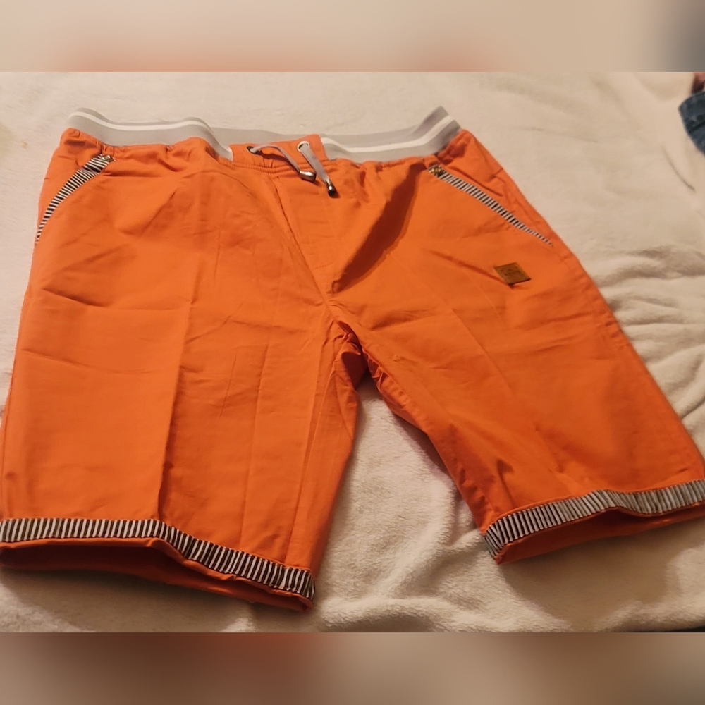 Very Nice, Men's Fashion Style Elastic Waistband Shorts. Size 3XL